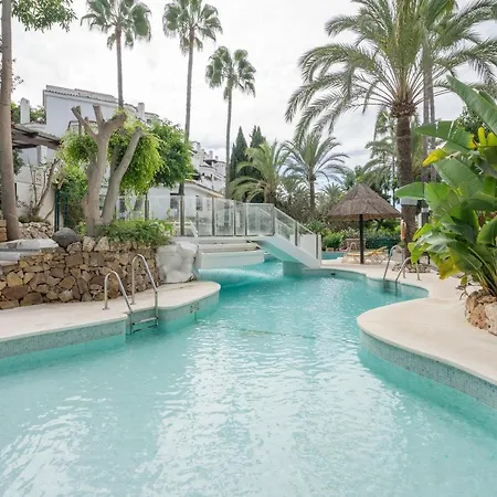 Golden Beach. Artola&friends Apartment